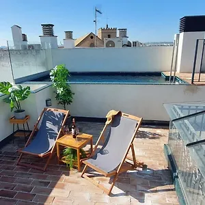 San Luis Downtown & Pool Seville
